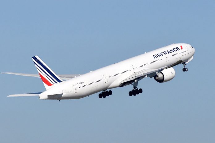 Air France AF6 Paris-New York Declares Emergency